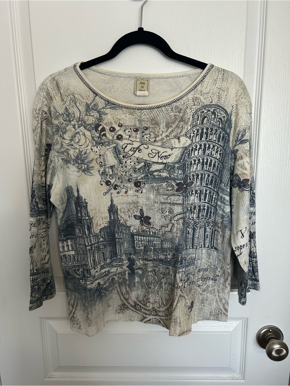 Jess & Jane Cream Graphic Long-Sleeve Women's Top with Architectural Print
